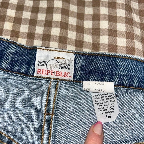 Vintage denim republic High-waisted denim shorts