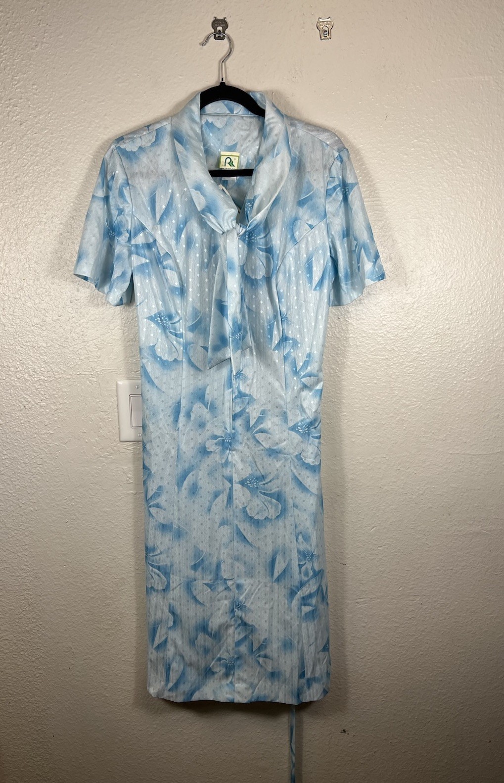 Vintage Three R’s 70s Dress Blue Abstract Floral Bow Tie Neck Maxi Size 18.5 M