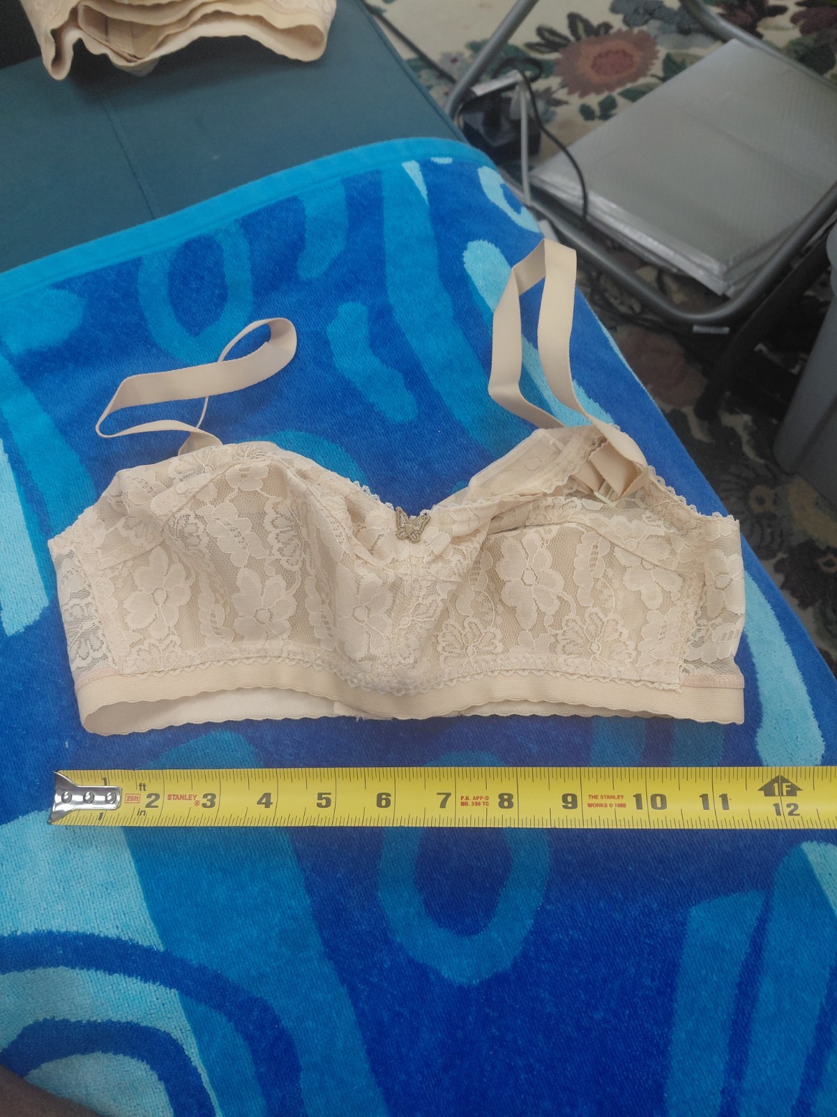 Vintage Lady Cameo Lingerie Bra Size 30DD