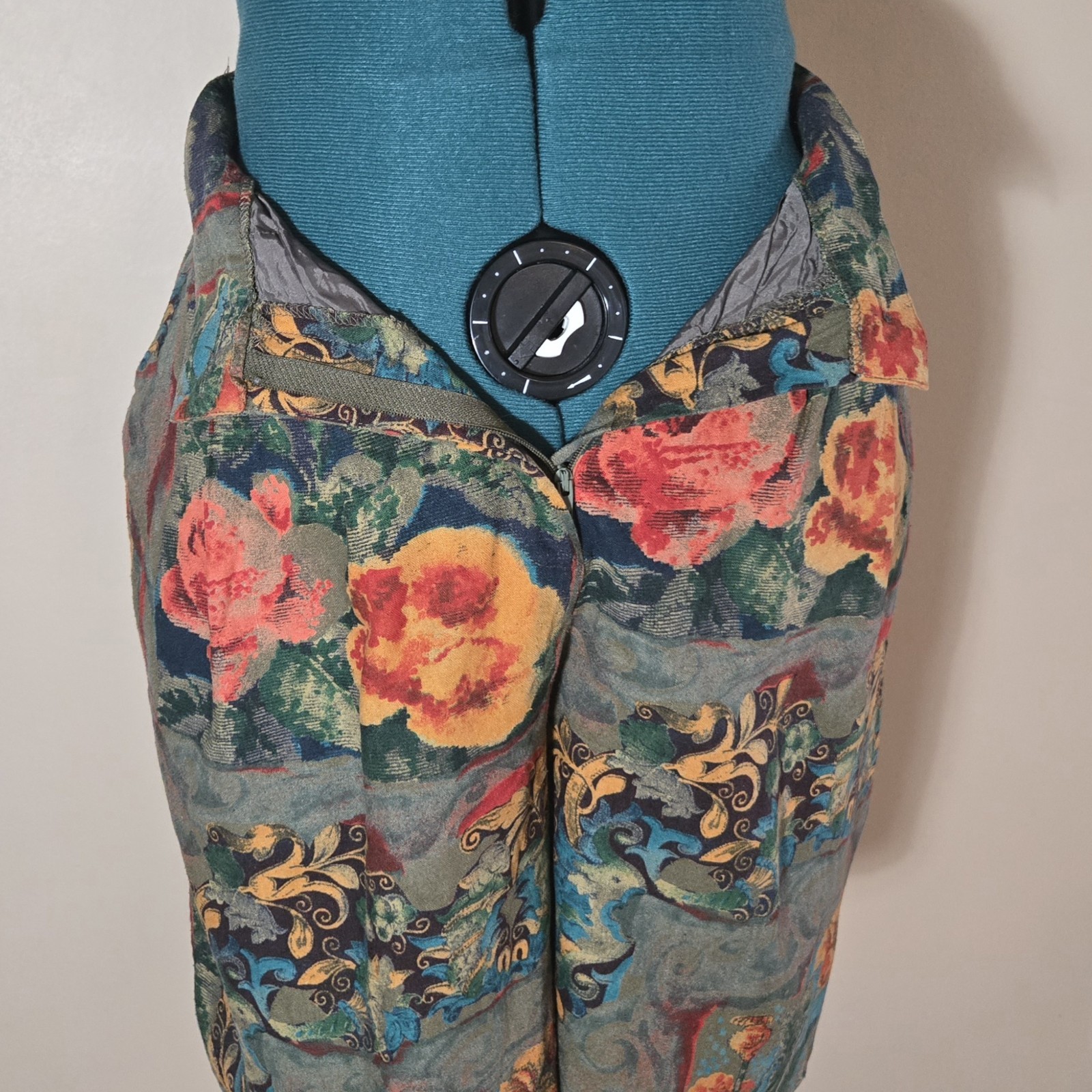 Vintage 1980s Baroque High-Waisted silk Shorts Georgiou Classics Dark Academia