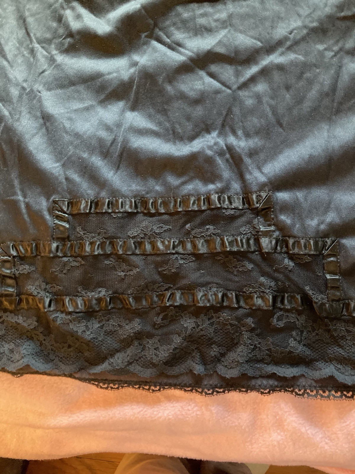 Vintage Formfit Rogers 1/2 Slip Black 6”Lace Satin Ribbon 28/32” waist