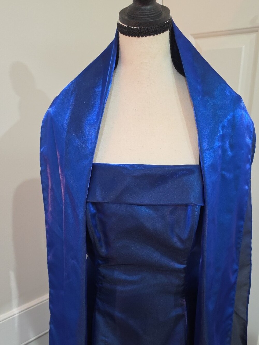 Urban Girl Nites Vintage Y2K Royal Blue Satin Strapless Gown & Shawl – Size 7/8