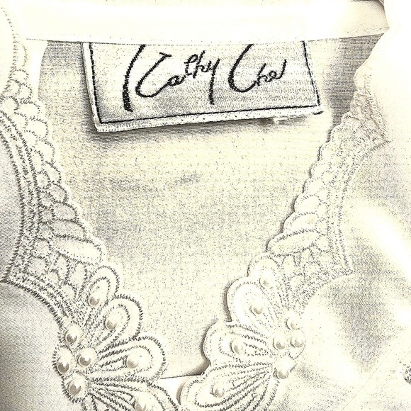 Vintage Kathy Che White Polyester Embroided Pearl-tone Beads & Buttons Blouse 14