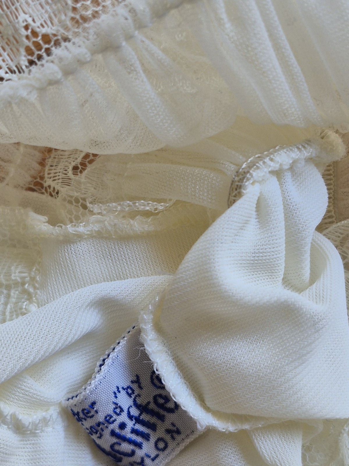 Vintage MCM Radcliffe Ivory Sheer Lace Smocked Bridal Peignoir Nightgown Set 2