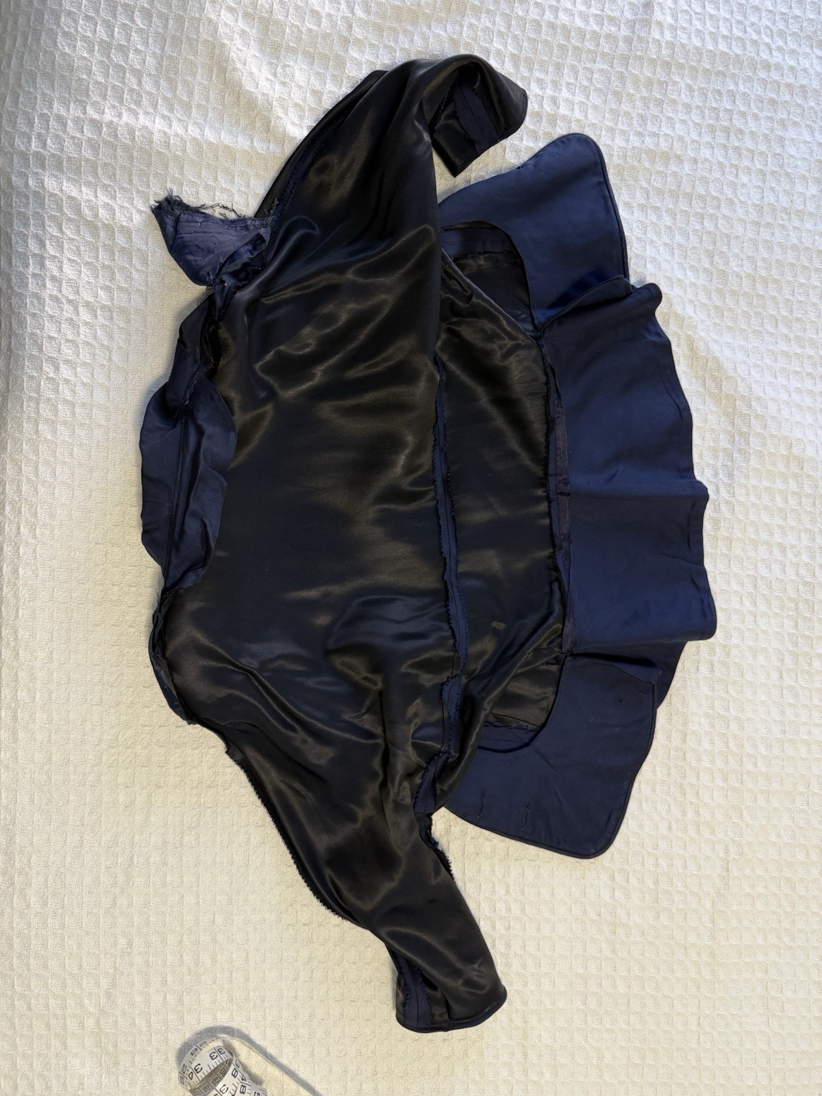 Vintage Ladies 1940’s Hourglass Styled Deep Blue Suit
