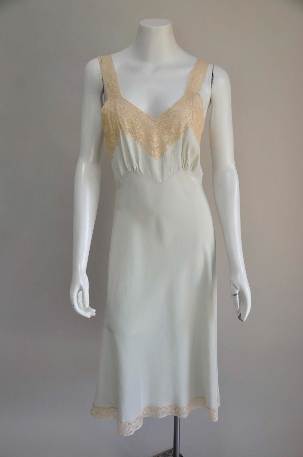 Vintage 1930s Mint Green Silk Bias Cut Slip Dress Nightgown w/ Lace Details XS/S