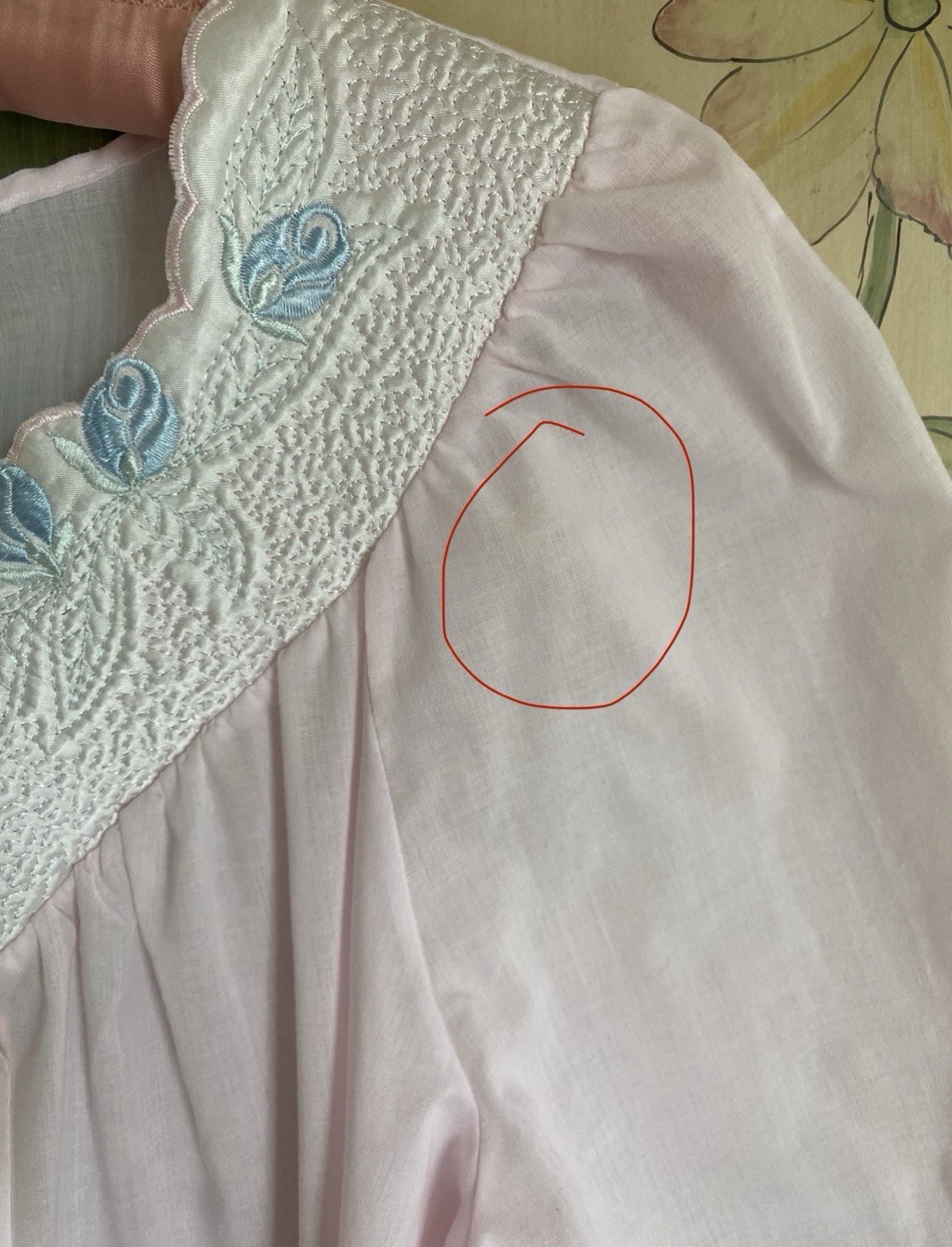 GORGEOUS VTG Pink Cotton Scalloped Embroidered Collar Nightgown Ruffled Sleeves