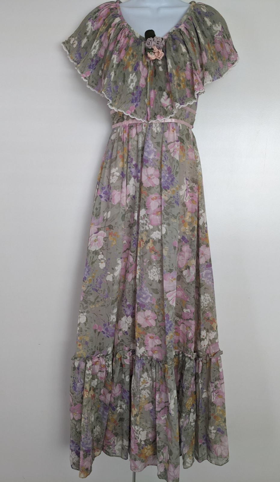 Candi Jones Vintage 70s Cottagecore Prairie maxi dress floral ruffle boho USA