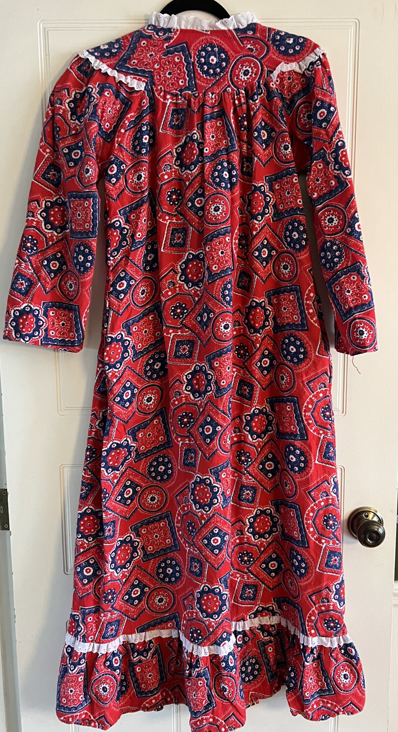VTG Sleep Dress Night Gown Flannel Size Small Red Blue White Kittens by Katz