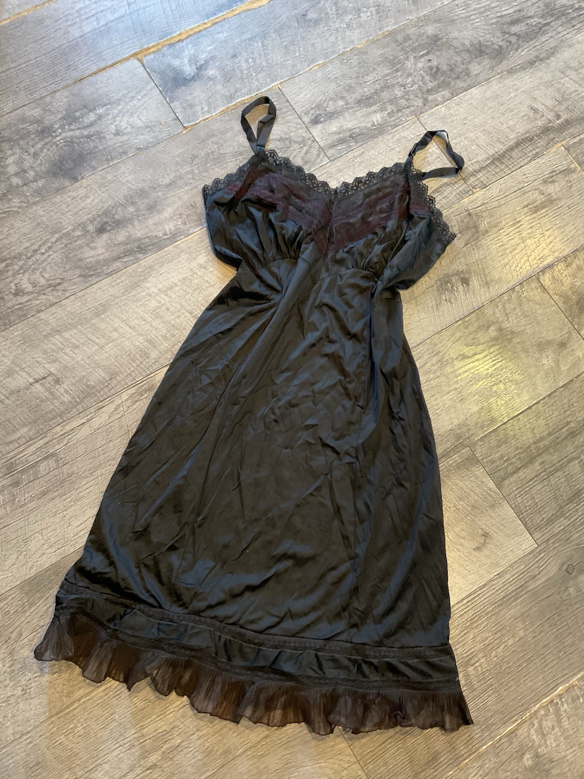 VTG 100% NYLON Full Slip Little Blk Dress Babydoll Lace Adonna 70s Camisole 36