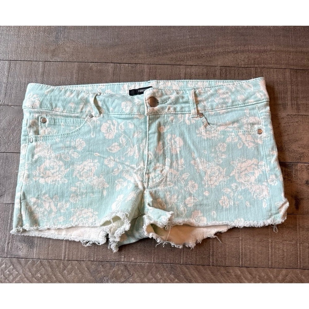 Forever 21 Women’s pastel green white rose Y2K low rise denim shorts size 29
