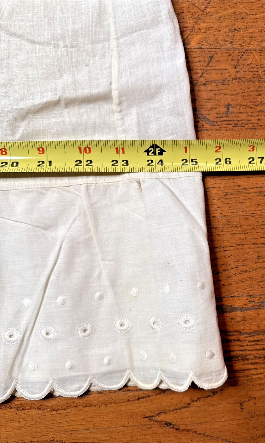 Vtg White Cotton Eyelet Half Slip 32″L Sz 14 Back Drawstring Scalloped Hem