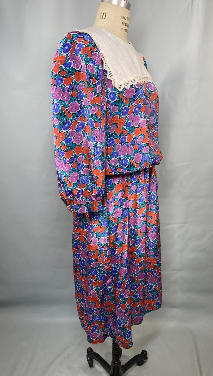 Vintage Dress SIZE LARGE 14 floral classic white collar 80s 90s modest LISA II
