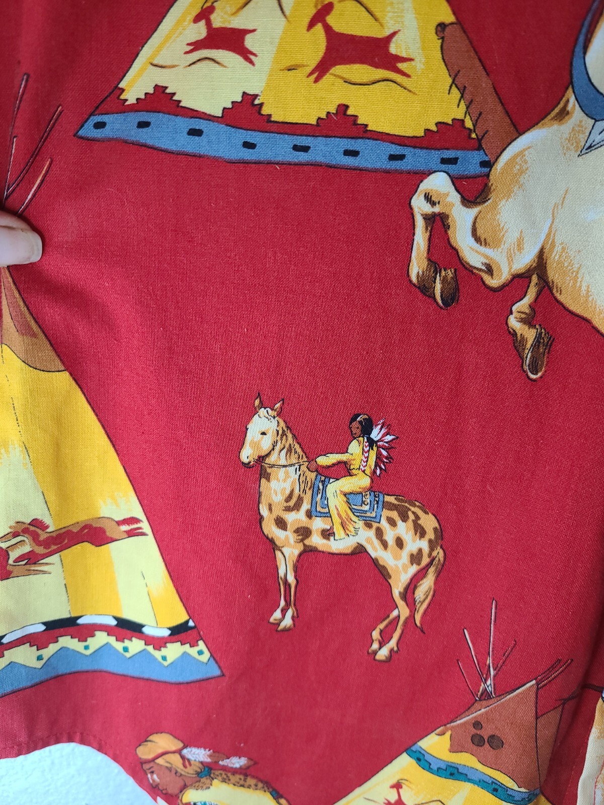 VTG Caravan Western Apparel Native novelty print Shirt, Rare retro indigenous M
