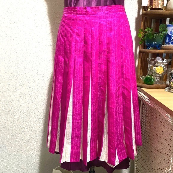 Vintage Pleated Silk Skirt Barbiecore feminine Women Size 12 Pink Cream Jacquard