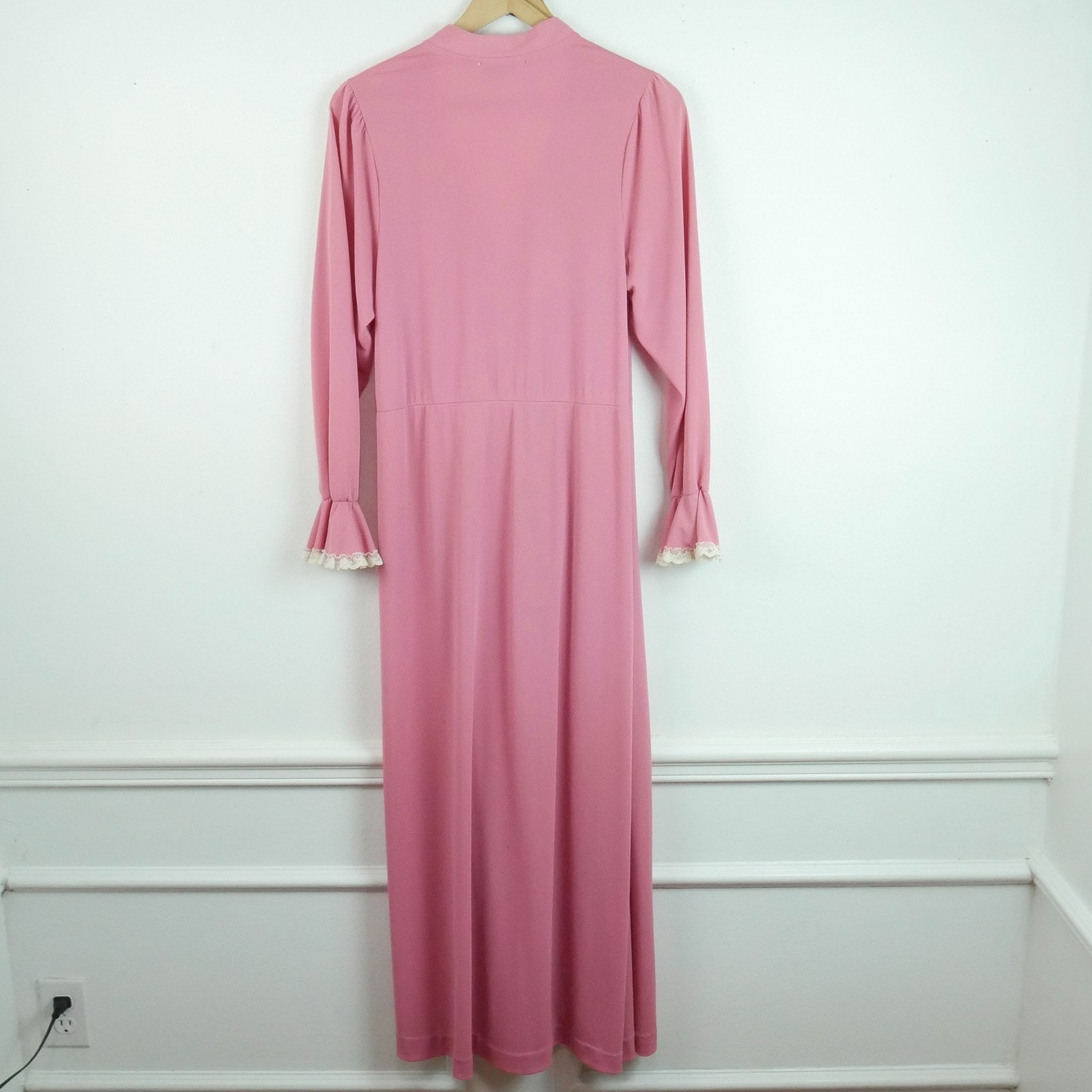 Vintage Small Robe Pink Lace Ruffle Collar Coquette Dollette Retro Dainty Long