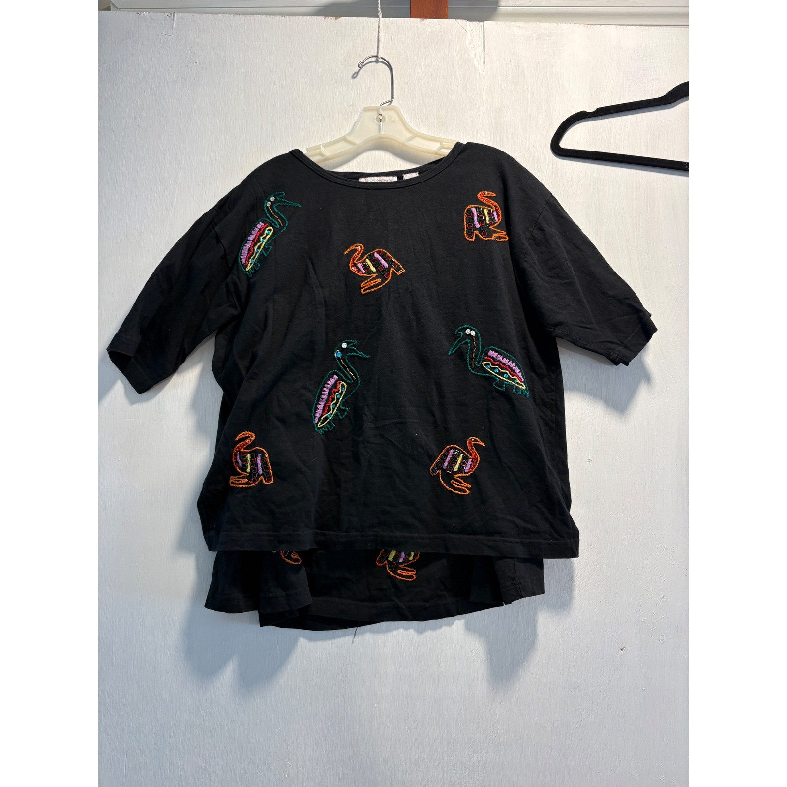 Passports Pier 1 Imports Vintage Black Cotton Embroidered Bird T-Shirt Medium