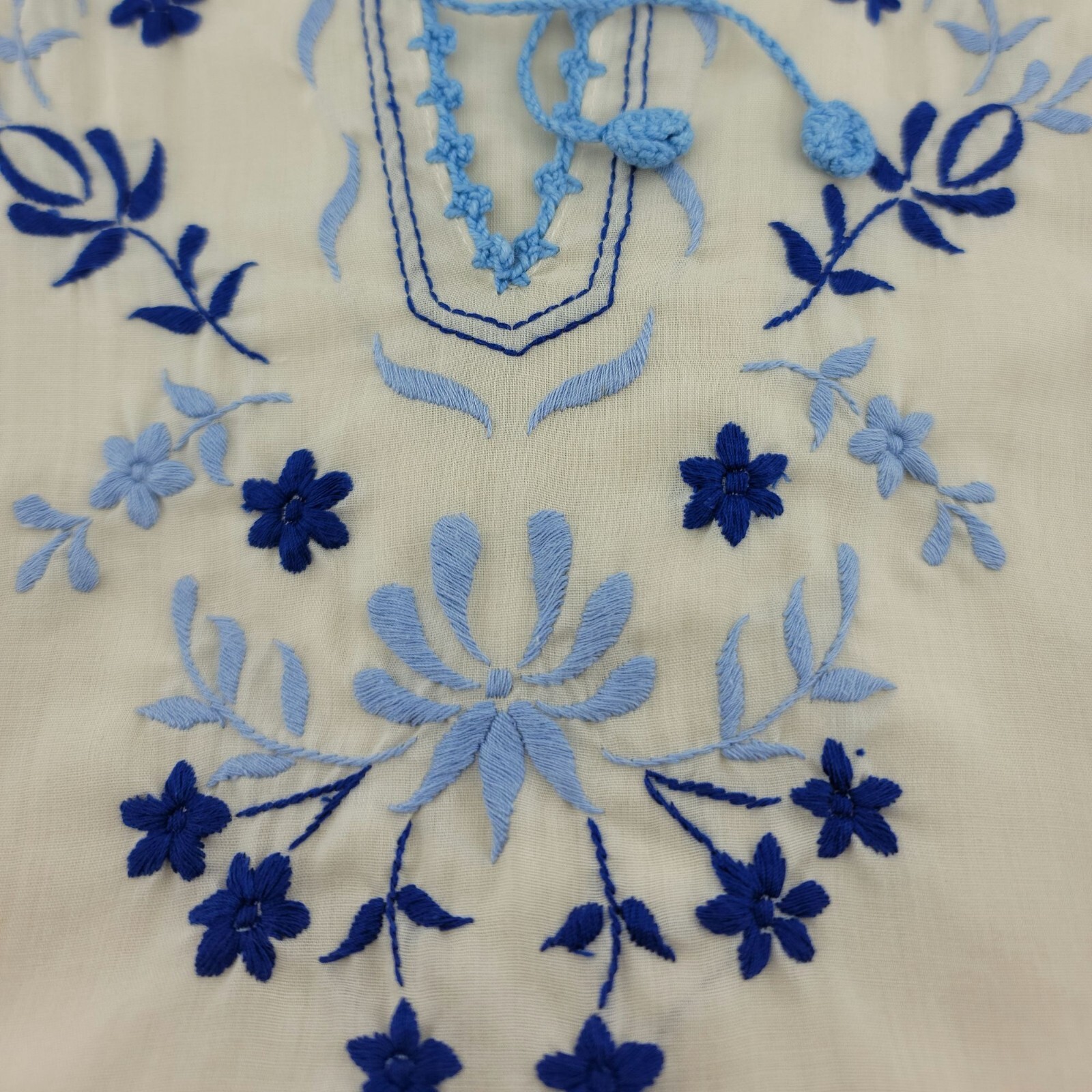Vintage 1930s Hungarian White & Blue Bohemian Embroidered Floral Folk Blouse S