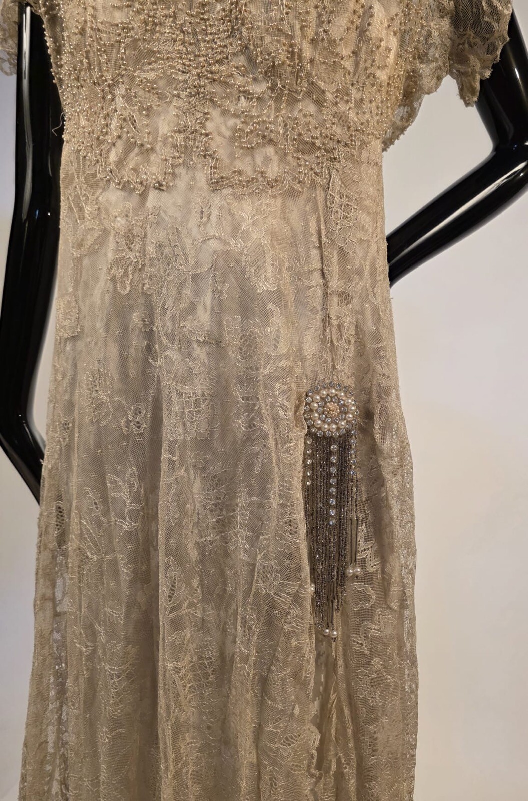 TITANIC ERA LG SIZE EDWARDIAN 1912 PEARL BEADED LONG BLONDE LACE EVENING DRESS