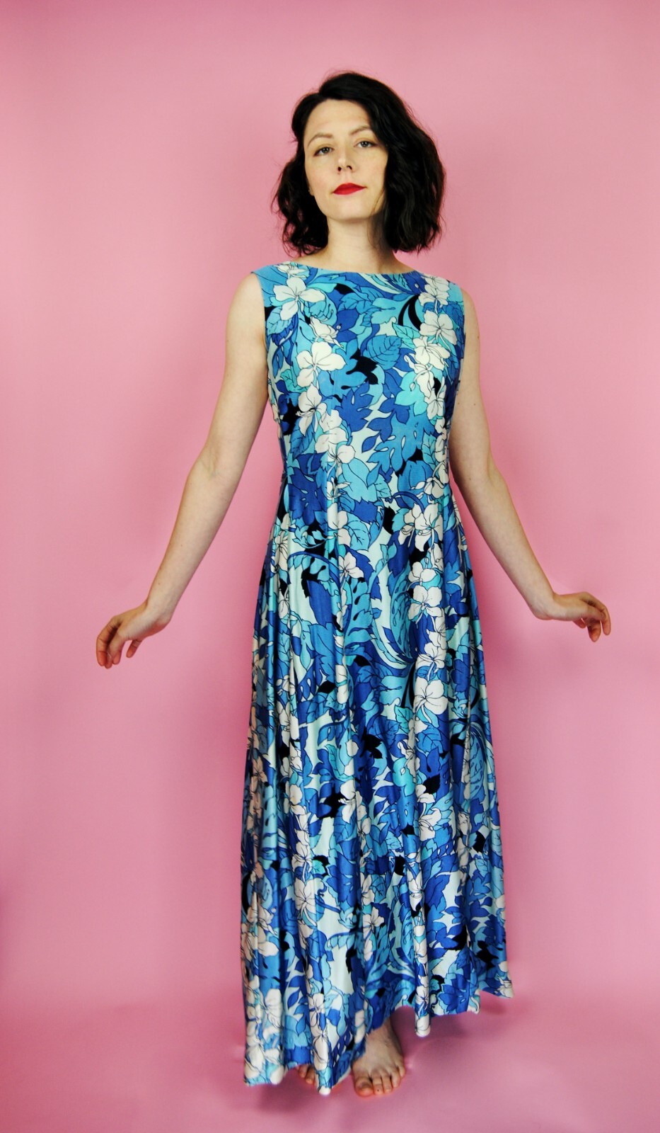 1960s 1970s Vintage Hookano Hawaii Blue Floral Dress with Watteau Back – Sm Md