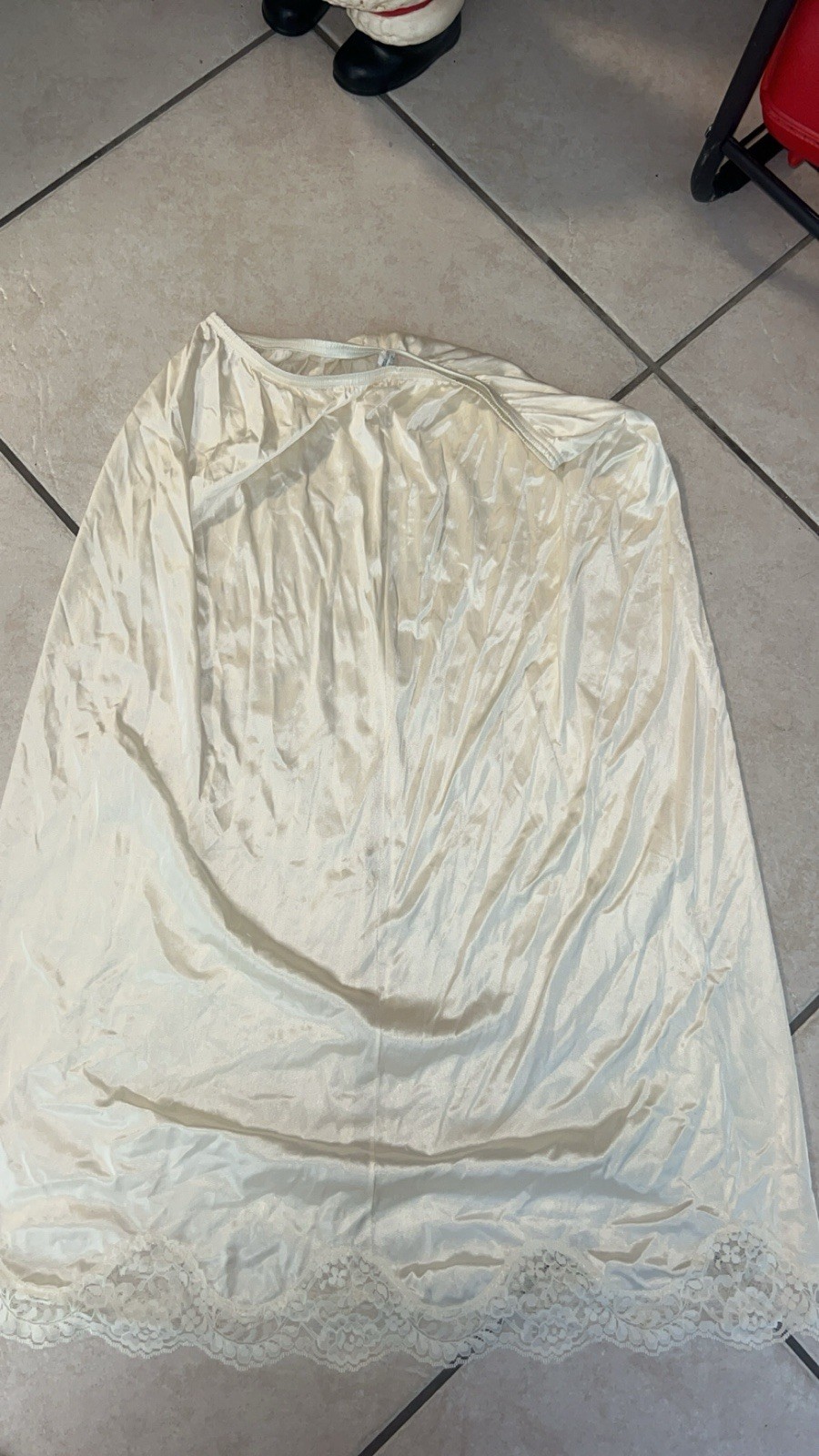 Vintage Adonna Cream Ivory Nylon 1/2 Slip Skirt Lace Trim Size Large 26″ Long