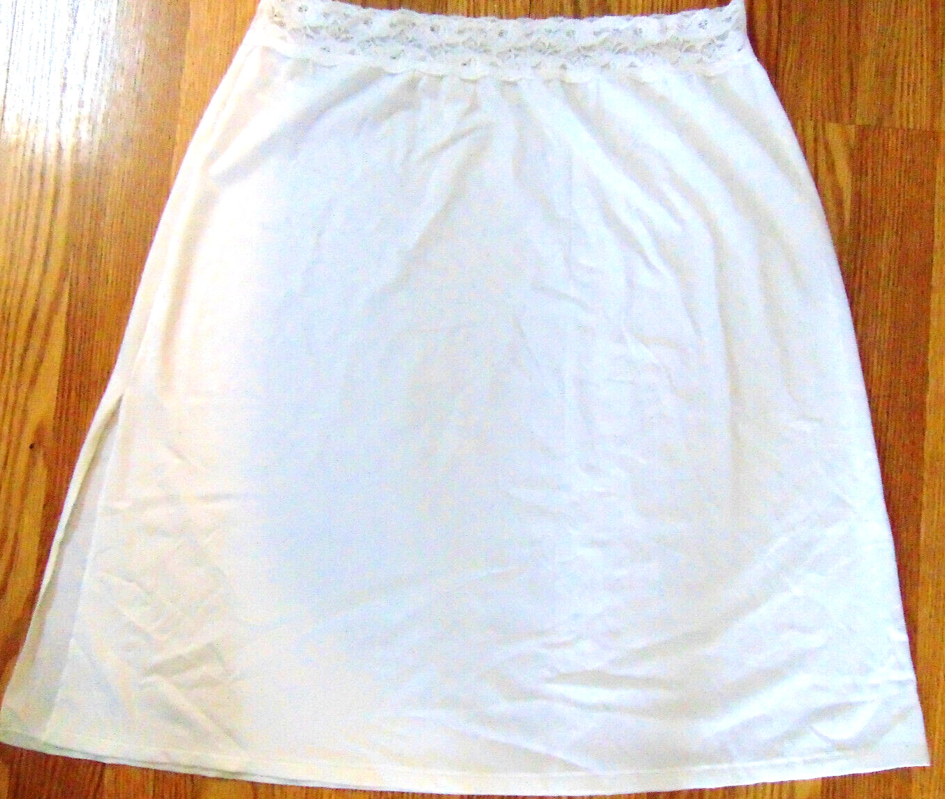 Vassarette 25″ long Half Slip w White Nylon Elastic Lace Waistband 11073 Large