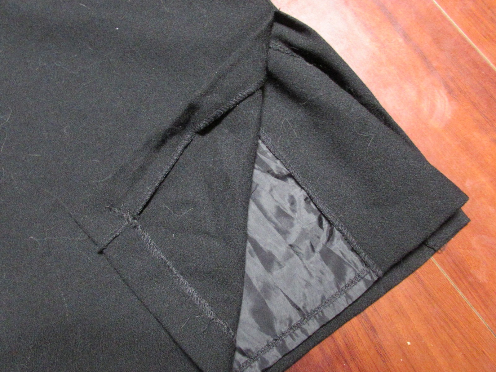 Walnut Hill Black Wool Pencil Skirt Womens Size 12 Made in Australia Lined