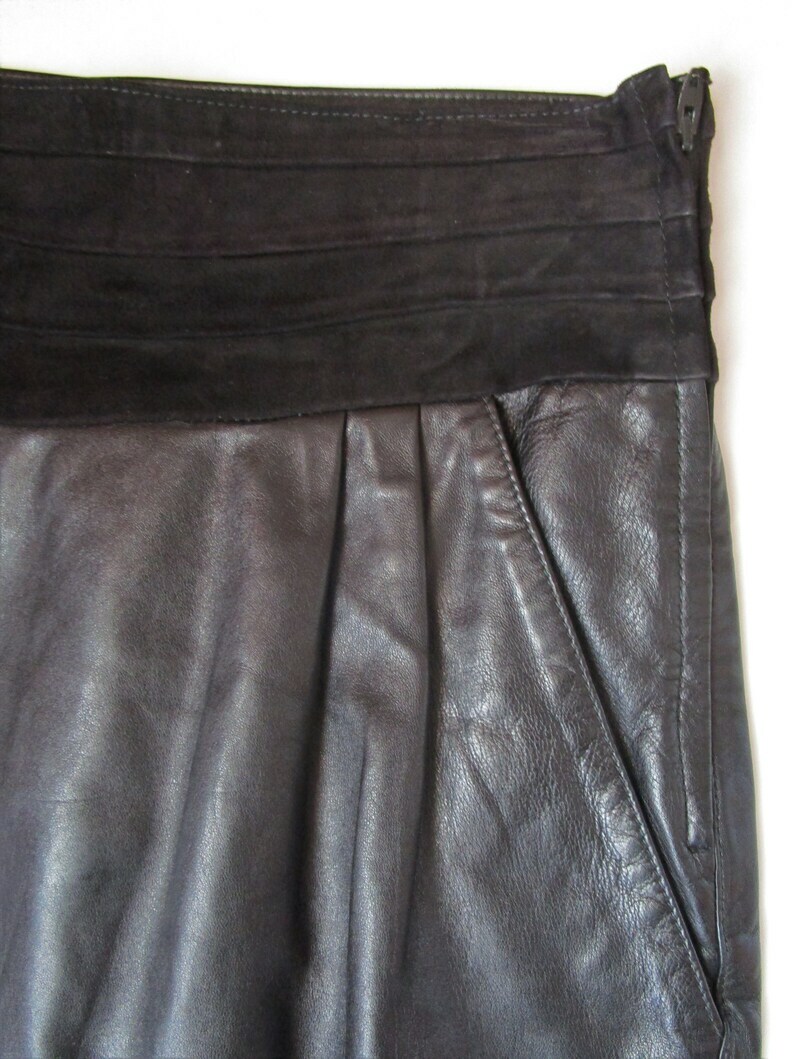 M Bergdorf Goodman Black Leather Pencil Skirt 1980s Cummerbund Slash Pockets
