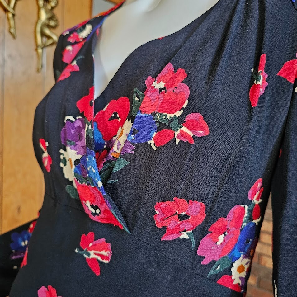 Vintage 80s does 40s Rayon Dramatic Floral Rayon Midi Formal Tea Party Dress M/L