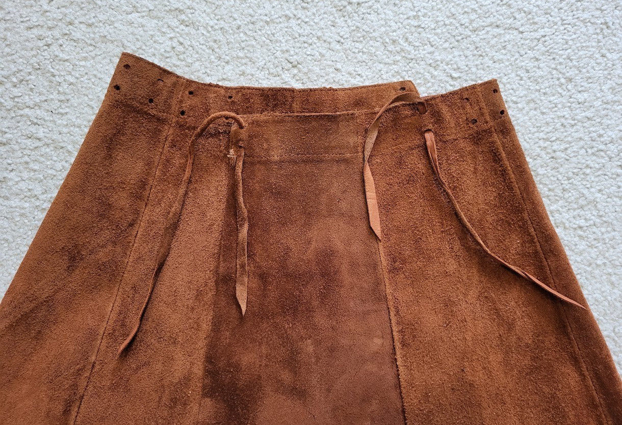 VTG. Handmade Natural Tanned Cow Hide Leather BOHO/Western/Cowgirl Skirt Small