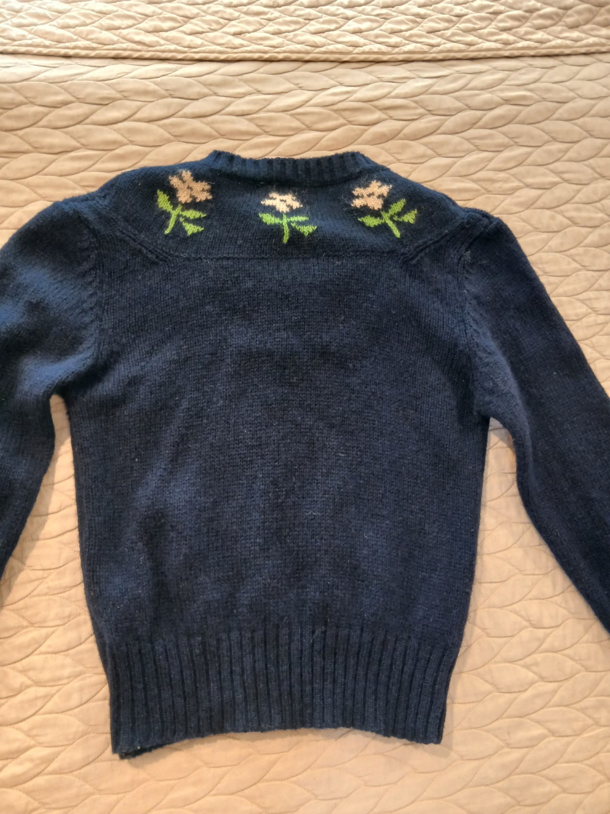 Shetlander Crazy Horse 100% Wool Vintage Sweater with Flowers