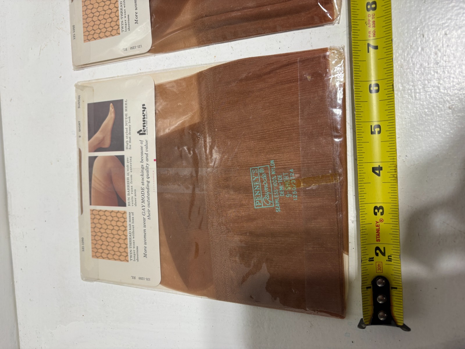 2 Gaymode Seamless Sheer 9 Short Length 29 Suntan