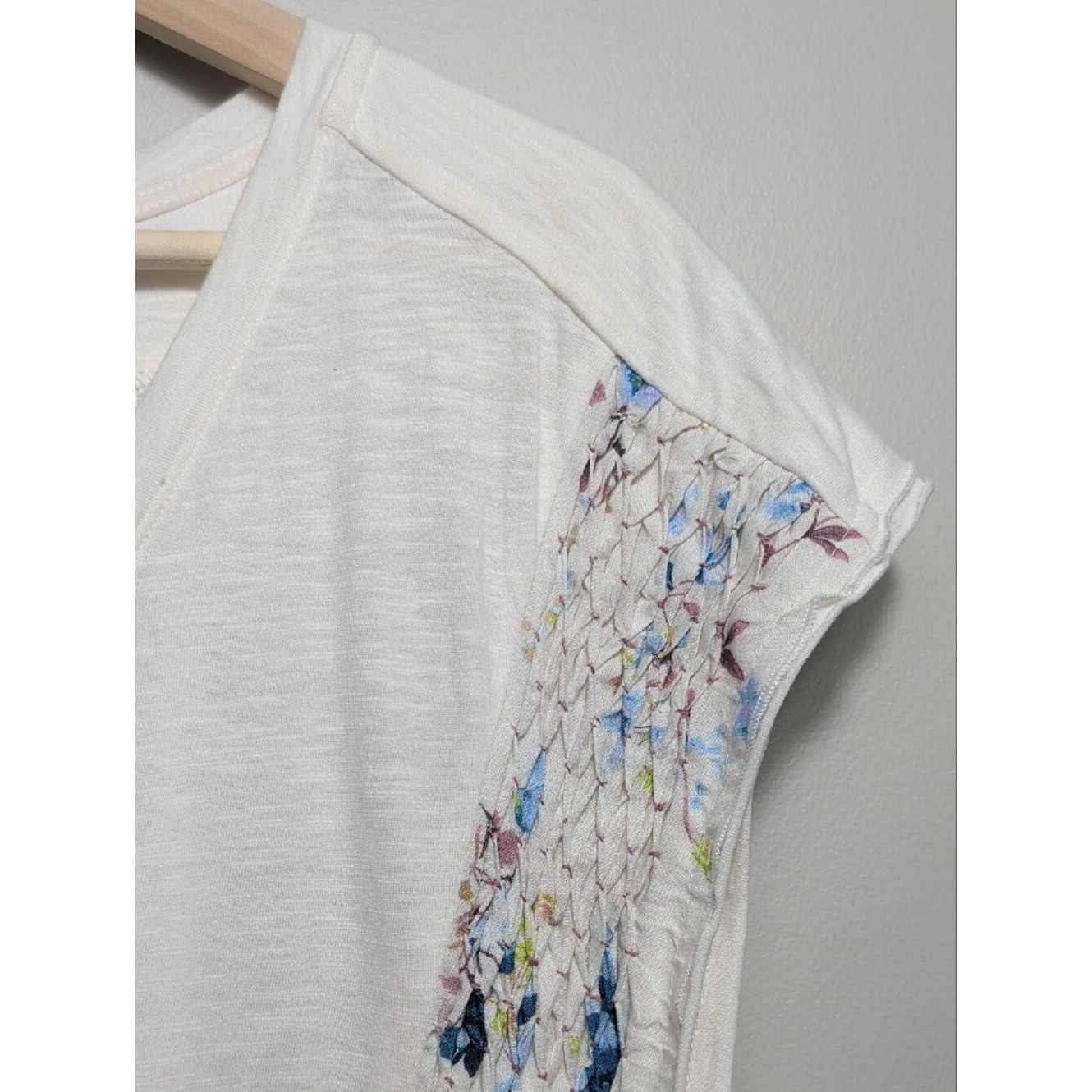 ANTHROPOLOGIE Smocked Swing Tee White Blue Floral Oversized Top Size Small Boho