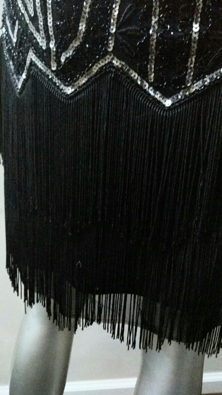 EMBROIDERED SILVER SEQUINS & BEADED OP ART TIERED FRINGED MOD FLAPPER DRESS S/M