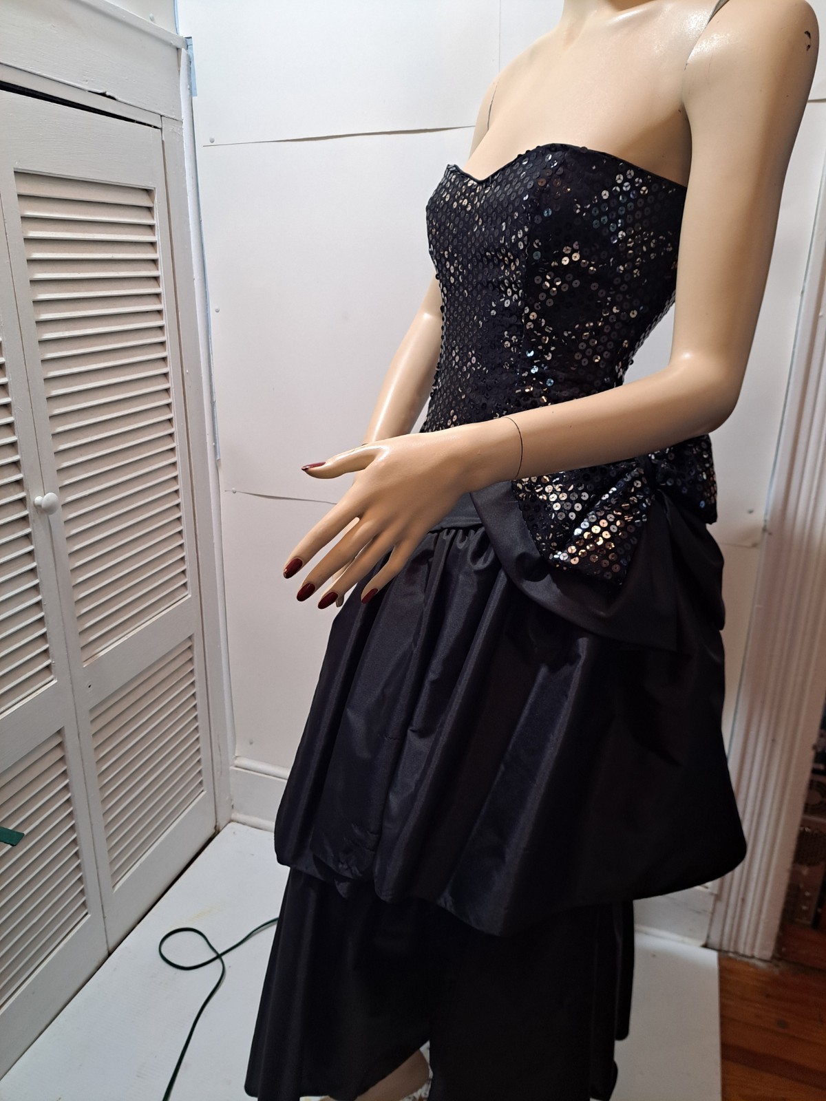 VTG 1980s Black SEQUINED BIG BOW Asymmetrical Hem Strapless PROM PARTY DRESS 5/6