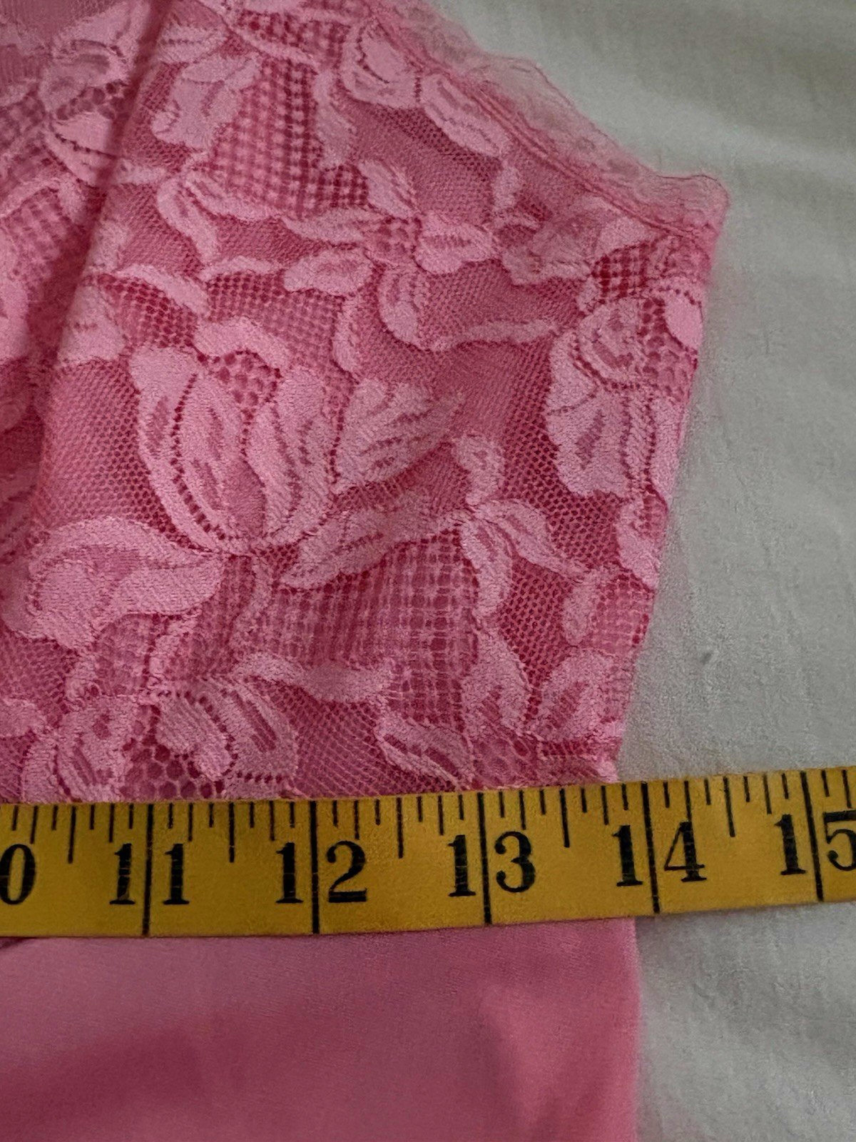 Vtg Vanity Fair Apricot Pink Lace Slip Dress Lingerie S 34 Nylon Tricot Coquette