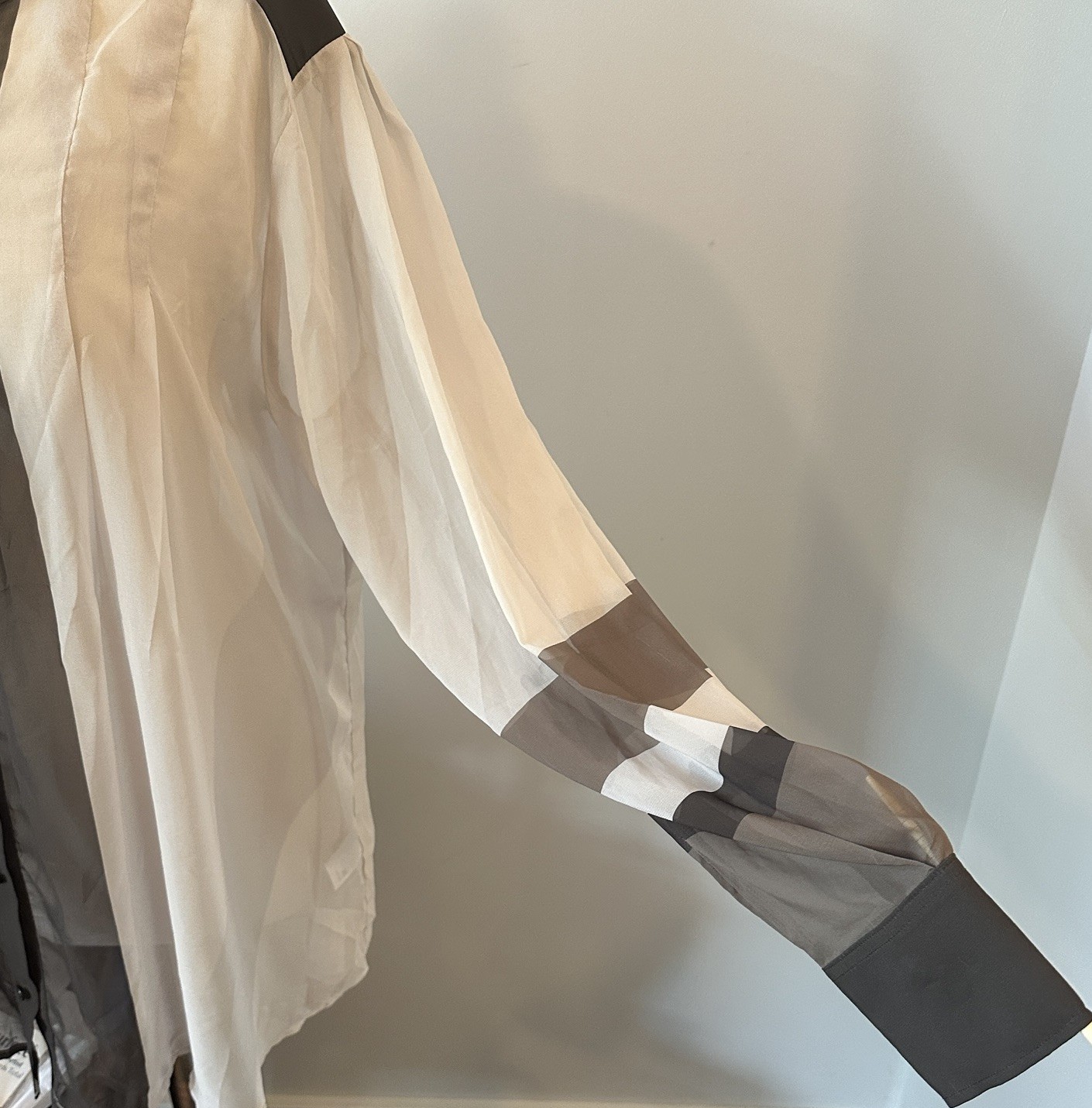 Women’s XL olive green and ivory sheer long sleeve blouse