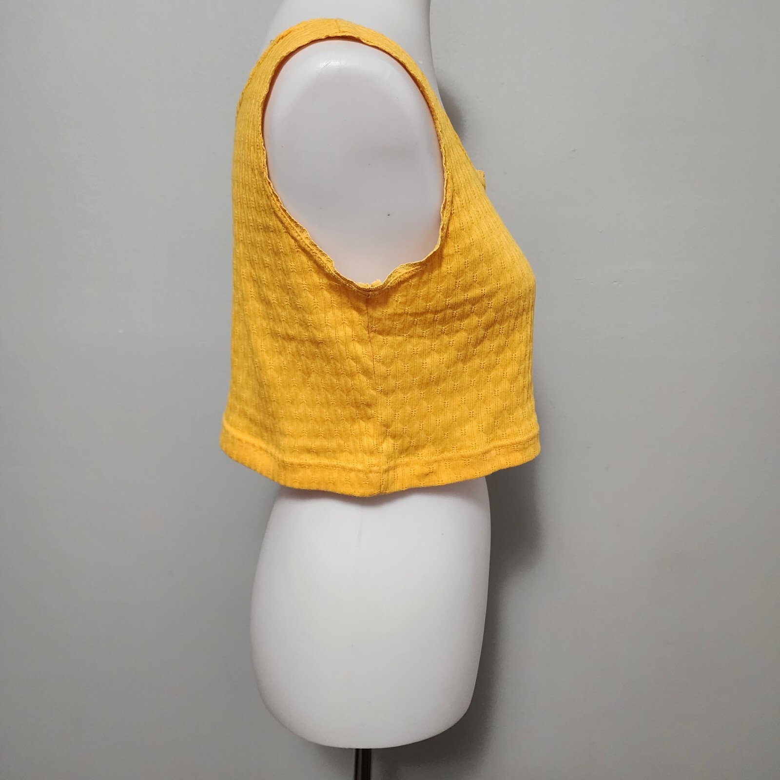 Vintage Romantic Expressions 90s Marigold Pointelle Cropped Tank Top Size Large