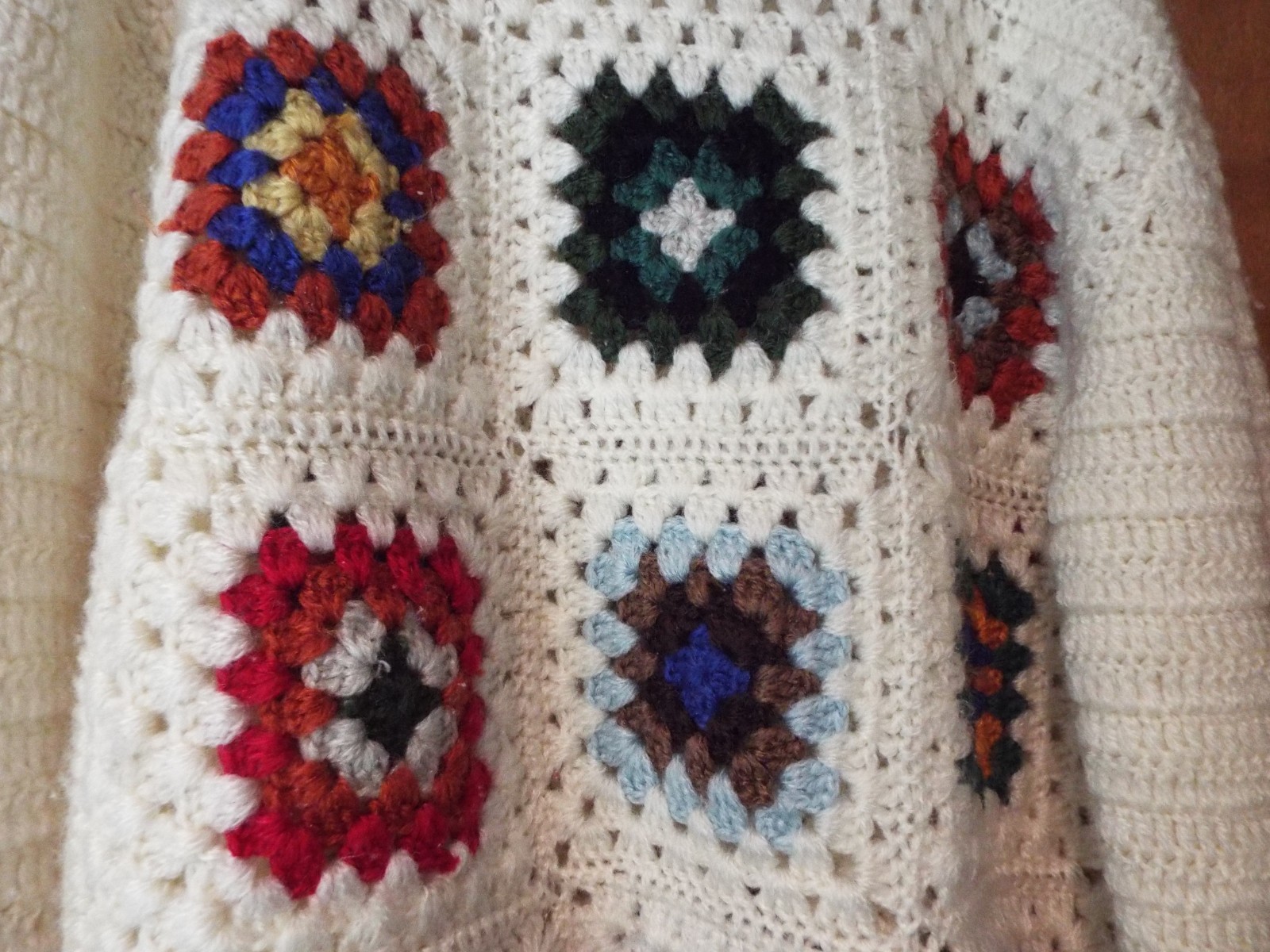 1970s VTG Women’s Handmade Crocheted Granny Square Sweater Boho Hippie Thane