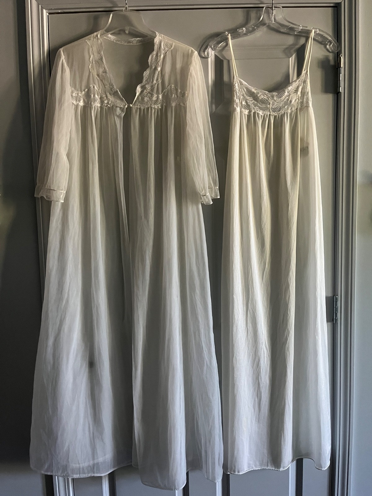 Vtg Suzy Star Boutique WHITE With Sequin Nylon PEIGNOIR Robe/Nightgown Set Large