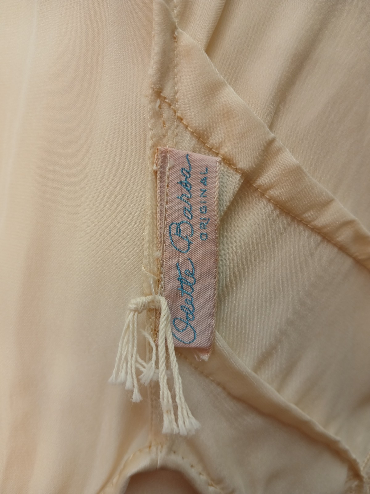 odette barsa vintage 1940s Creme Silk And Lace Dressing Gown