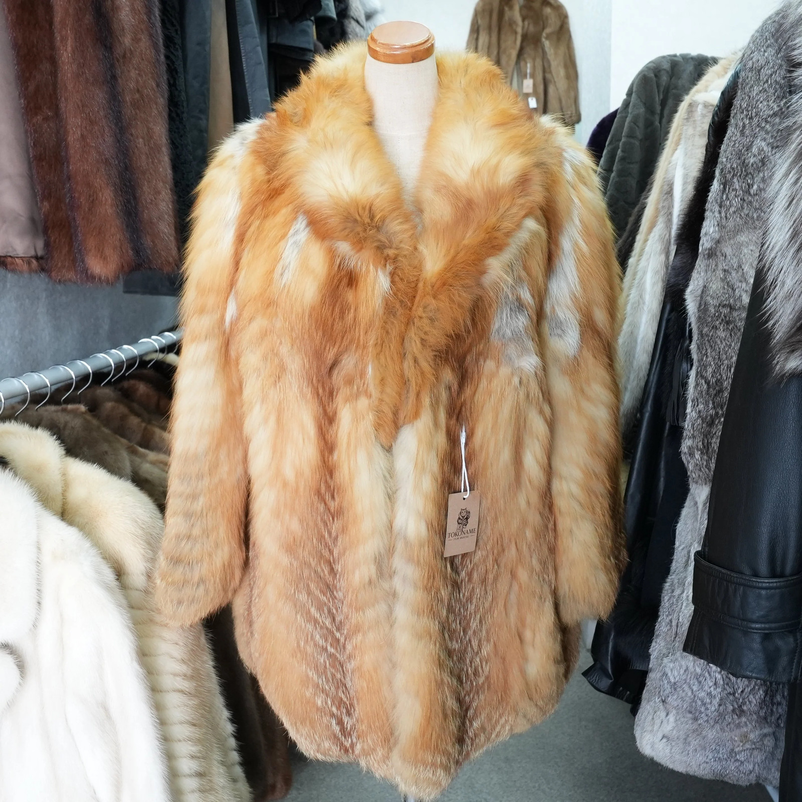 Red Fox Fur Coat EMBA – Genuine Vintage Fur From Japan
