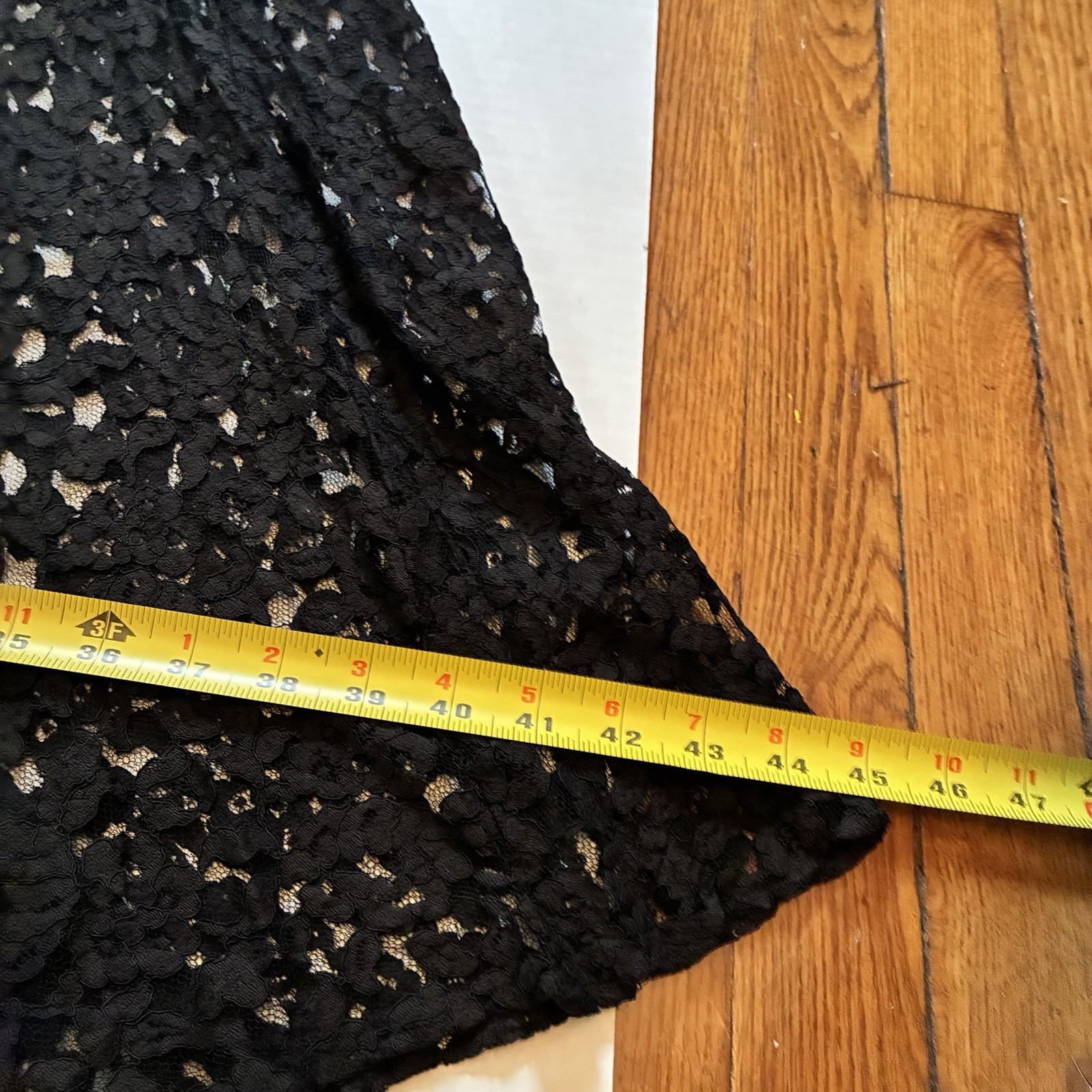 1920’S/30’S Black Art Deco Bias Cut Flutter Capelet Lace Evening Dress Small ￼