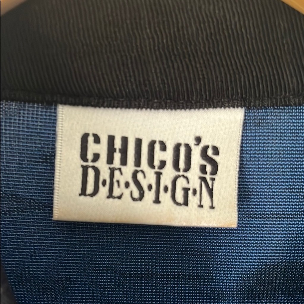 Vintage Chico’s Design Blue lightweight Button-Up Shacket tribal print medium