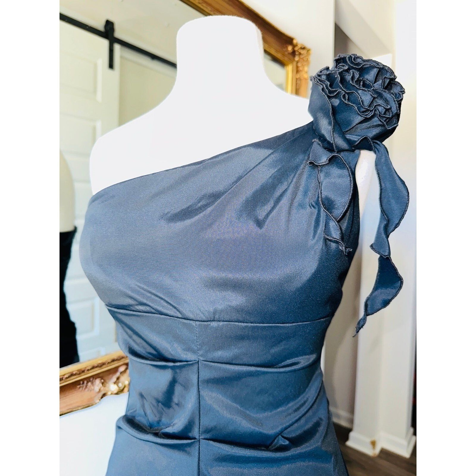 D2 Vintage Cache New NWT One Shoulder Mermaid Cascade Gown Black Size 8