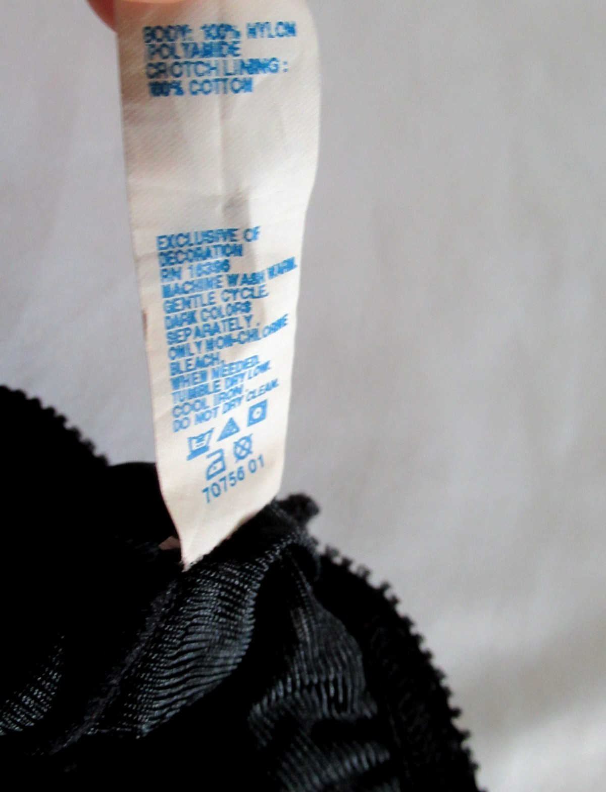Vintage Warners nylon PERFECT MEASURE Panties size S brief 1990s NWOT black