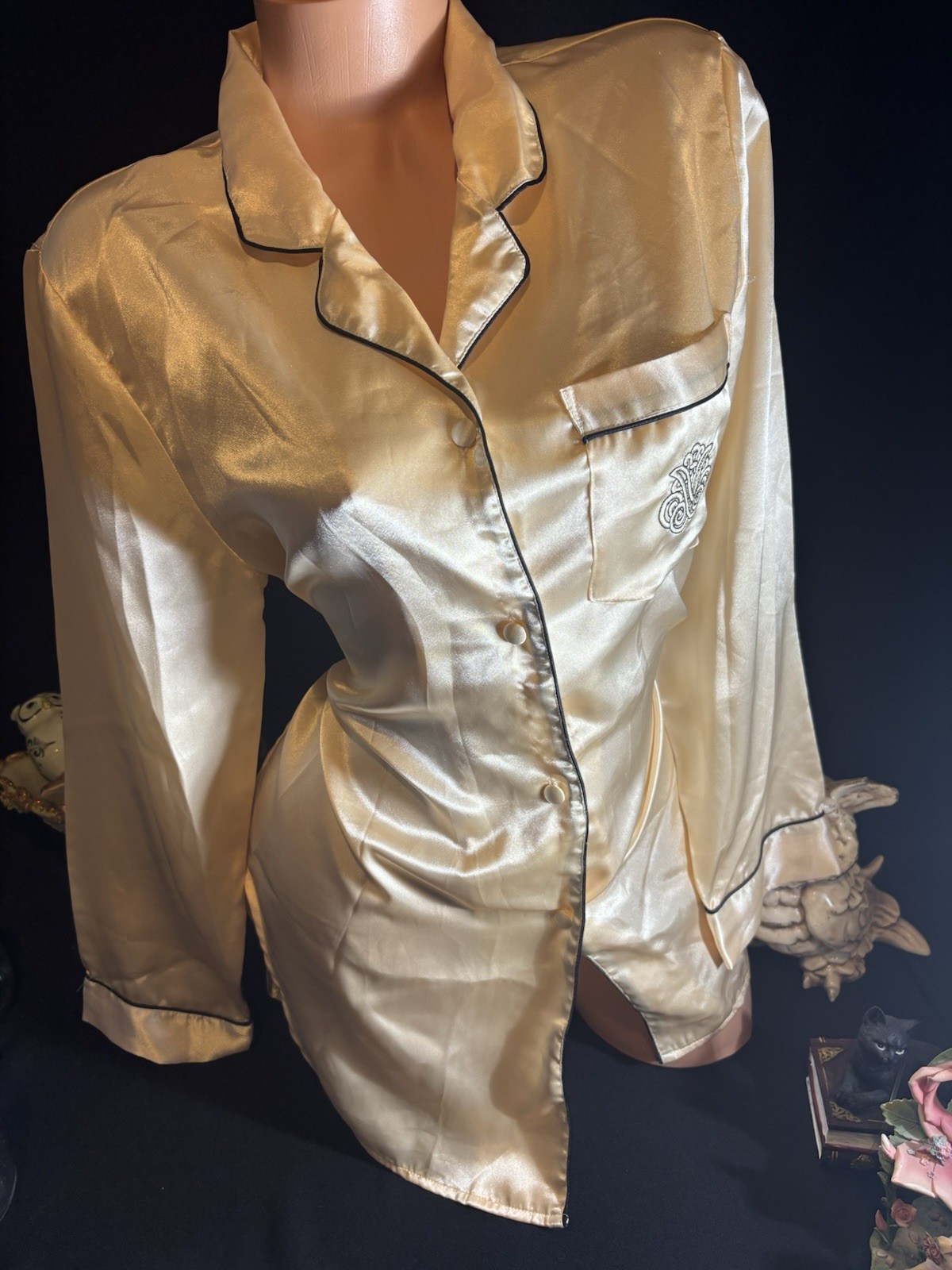 Vtg Satin SOFT SUNSHINY YELLOW SHINY NIGHTIE GOWN BABYDOLL NIGHTGOWN SLEEP SHIRT