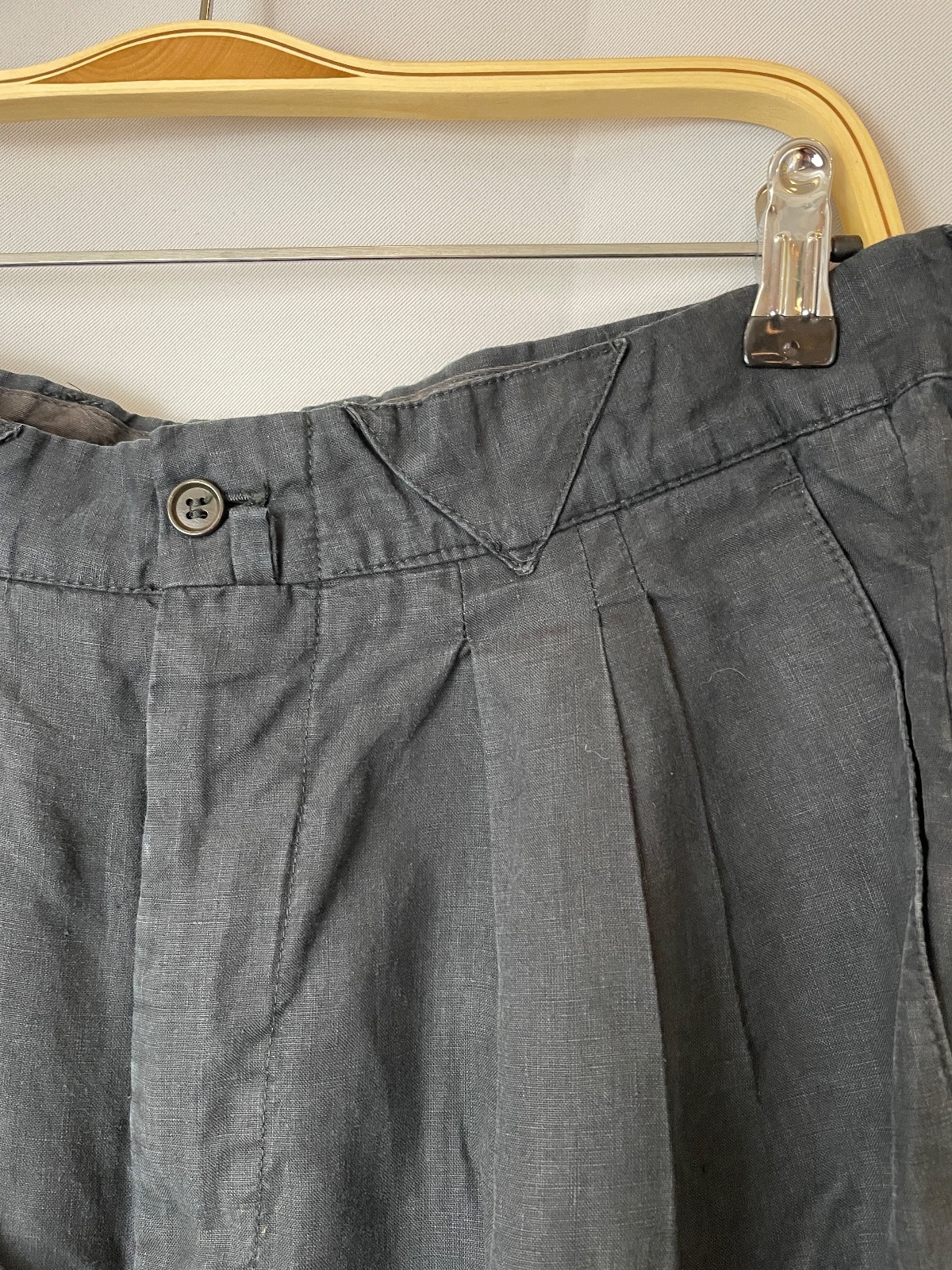Versace V2 Black Linen Pants 1990s Vintage Pleated Wide Leg Pockets 8 M