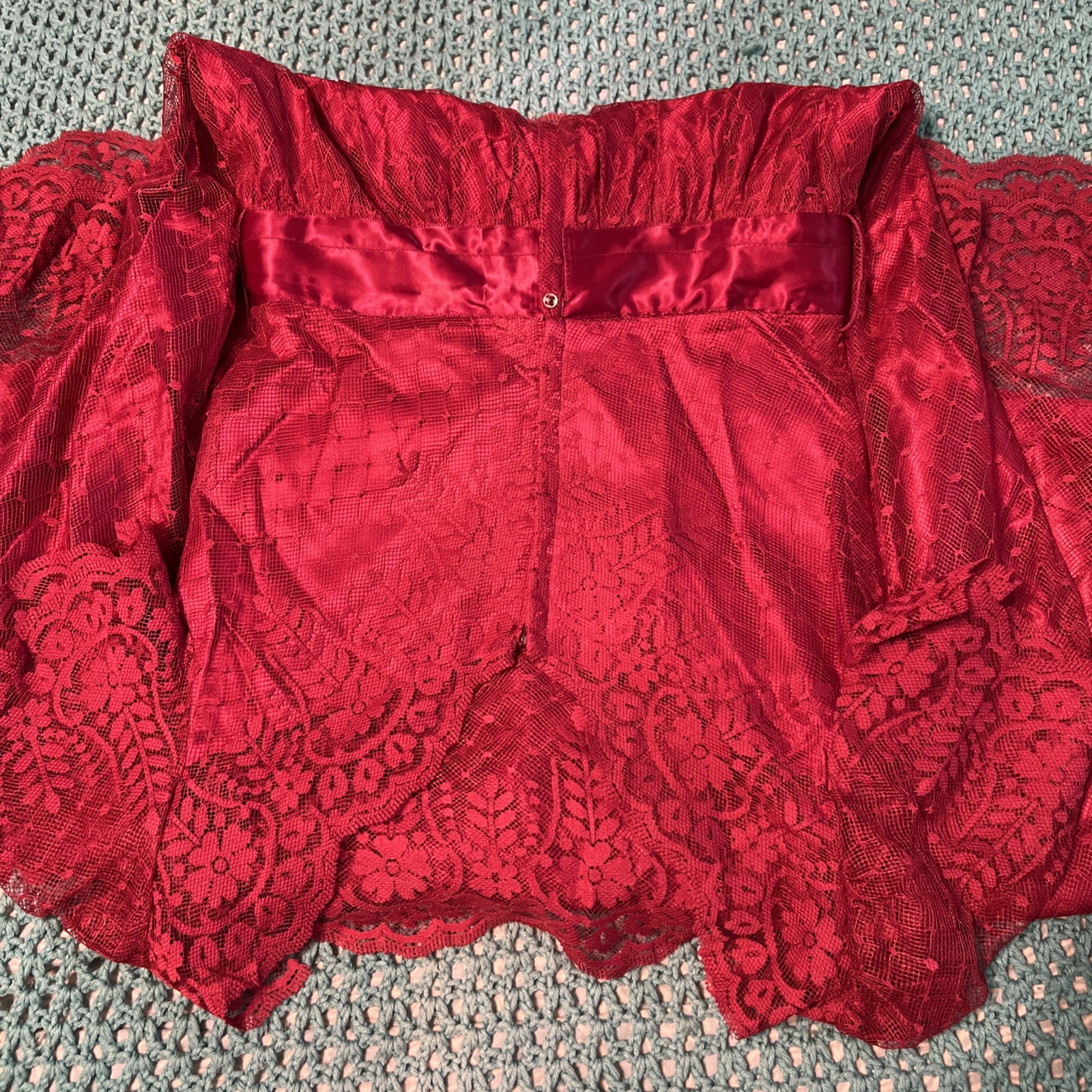 Vintage 1970s (?) Formal Burgundy Lace Over Satin Maxi Dress Junior Sz 13/14