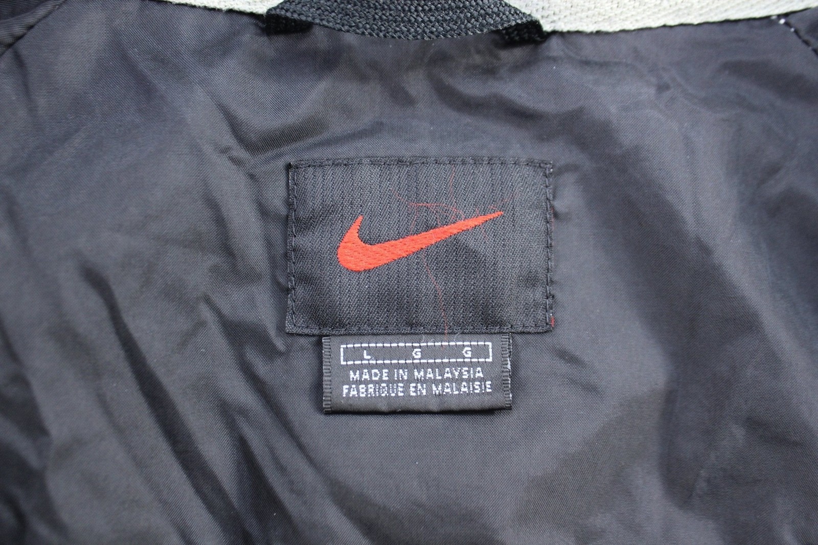 2000s Nike Embroidered Logo Grey, Black, & White Zip Up Jacket